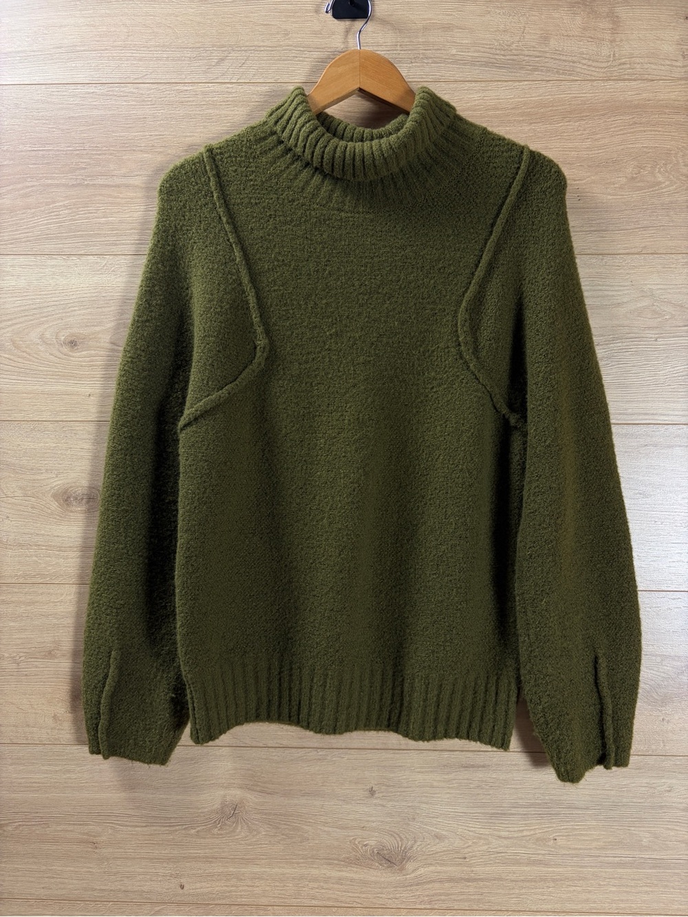 Universal Thread Olive Very Soft Turtleneck Sweater Small